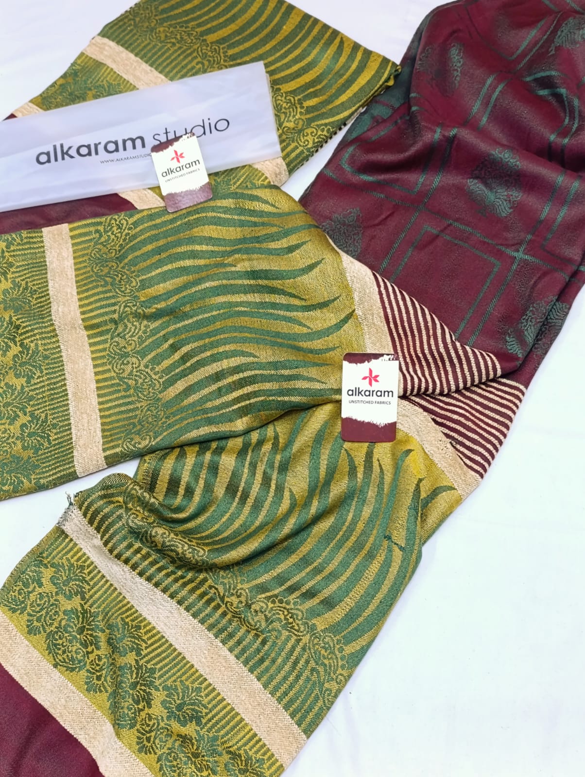 GENTS & LADIES PREMIUM SHAWLS