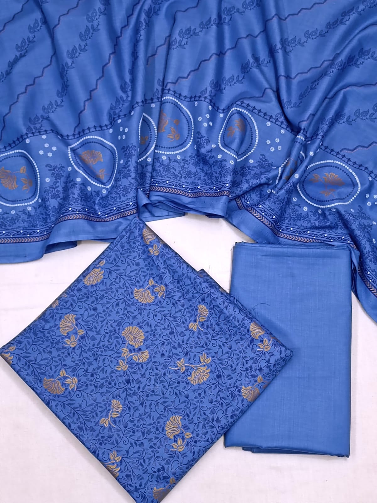 WRINKLE FREE LAWN UNSTICHED DRESS